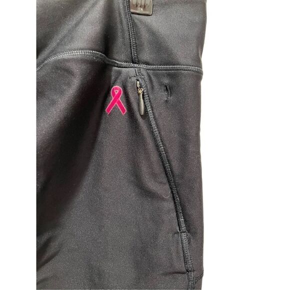 Under Armour Breast Cancer Awareness black & pink cropped leggings, women’s size - Picture 6 of 6
